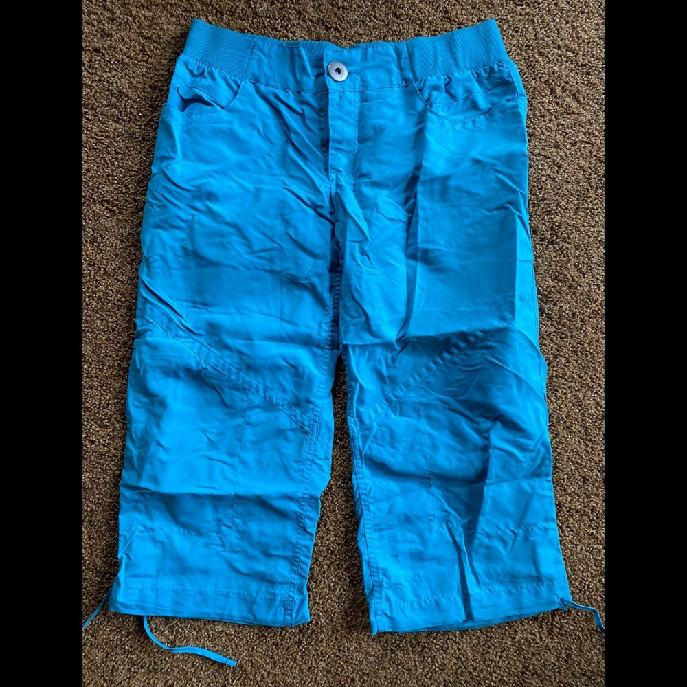💖2 for $20 - New 100% Polyester Capris